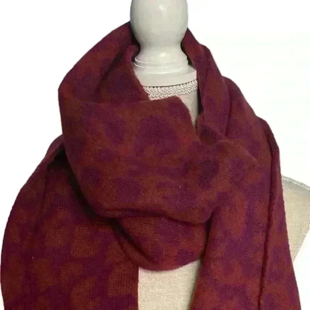 Athleta Morro Cozy Leopard Scarf in Dried Cinnamon - NWT - Picture 2 of 9